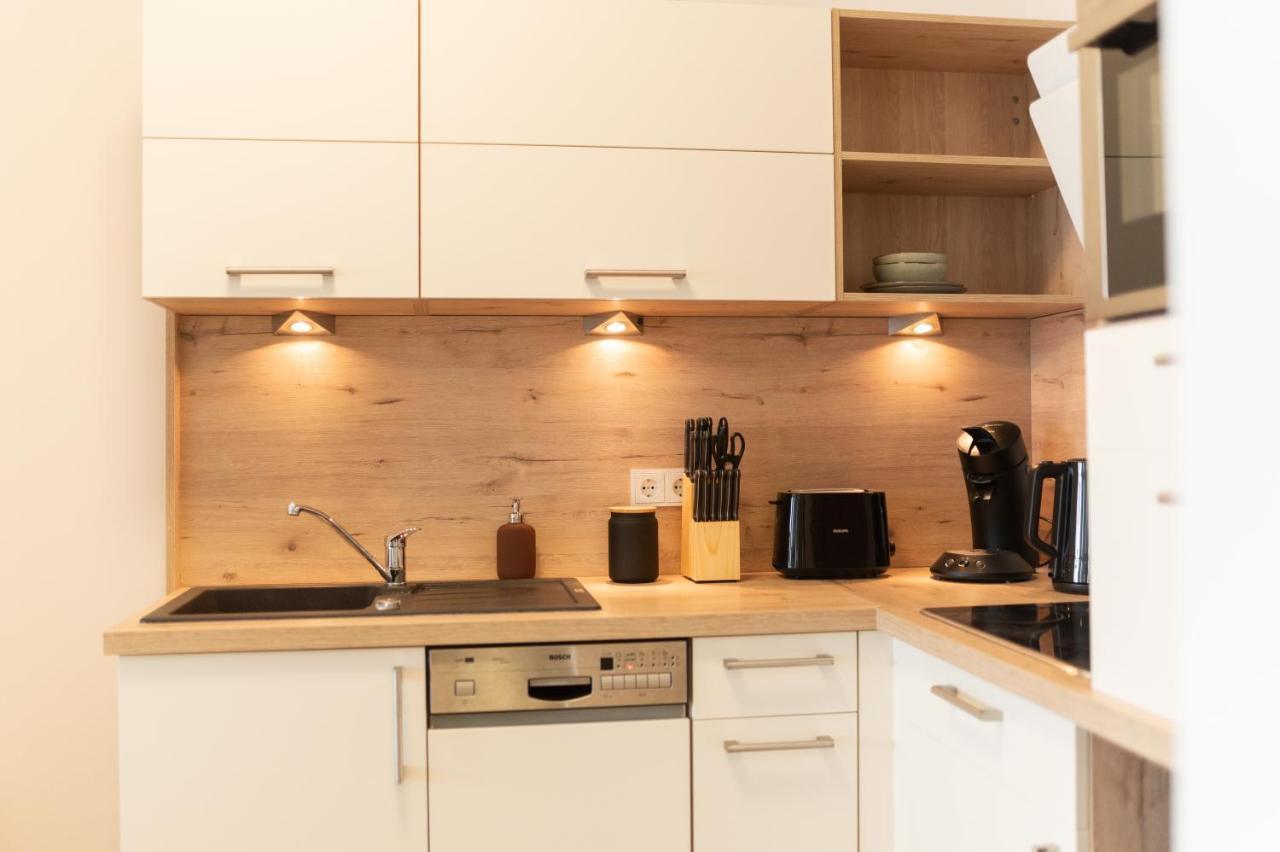 Dwellstay - Modernes Apartment I 55Qm I 2 Zimmer I Kueche I Bad I Terrasse I Tv I Wlan Bad Hersfeld Exterior foto